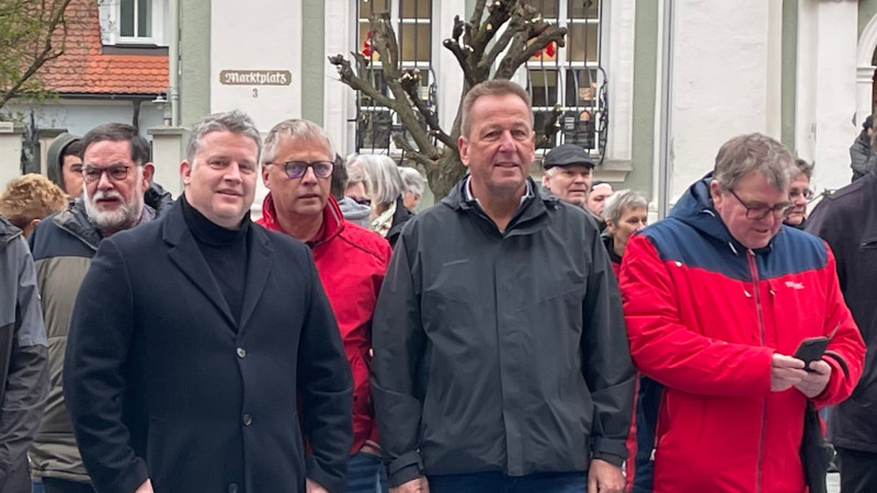 Von links: SPD-Bundestagsabgeordneter Carsten Träger, Bernhard Schurz, SPD Stadtrat in Uffenheim, Bad Windsheims Dritter Bürgermeister Ronald Reichenberg und SPD-Landtagskandidat Harry Scheuenstuhl
